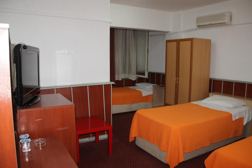 Hotel Ulke Ялова Стая снимка